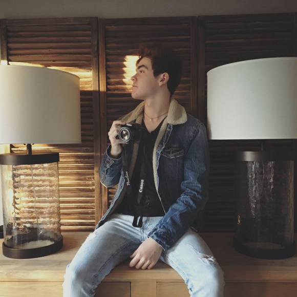 Meet your Posher, Cory - Picture 1 of 1